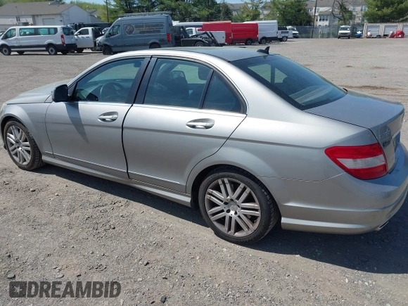 2008 Mercedes-Benz C-Class 3.0L Sport with VIN WDDGF81X18F139284, listed as a IAAI auction lot 42110932 with 162,319 mi miles. Bid and sale history available at carsss.com. Image 3.