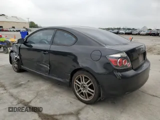 2010 Scion tC z VIN JTKDE3B73A0310961, wystawiony jako Copart lot #56014045 z przebiegiem 143 144 mil mil oraz Szkody całkowita. Historia ofert i sprzedaży dostępna na DreamBid. Obrazek 2.