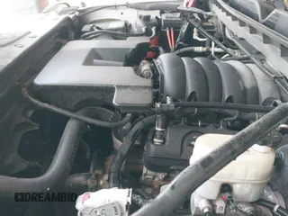 2018 Chevrolet Silverado 1500 LT z VIN 1GCRCREC0JZ142951, wystawiony jako IAAI lot #42733665 z przebiegiem 142 977 mil mil oraz . Historia ofert i sprzedaży dostępna na DreamBid. Obrazek 19.