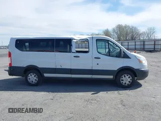 2015 Ford Transit XL z VIN 1FBZX2ZM4FKA31645, wystawiony jako IAAI lot #41845494 z przebiegiem 204 890 mil mil oraz . Historia ofert i sprzedaży dostępna na DreamBid. Obrazek 13.