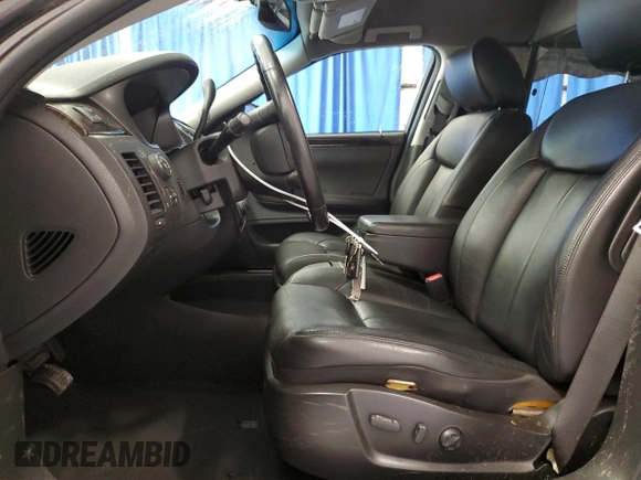 2011 Cadillac DTS Professional Limousine z VIN 1GE7K9C61BU600591, wystawiony jako Copart lot #55618735 z przebiegiem 31 702 mil mil oraz Tytuł czysty. Historia ofert i sprzedaży dostępna na DreamBid. Obrazek 7.