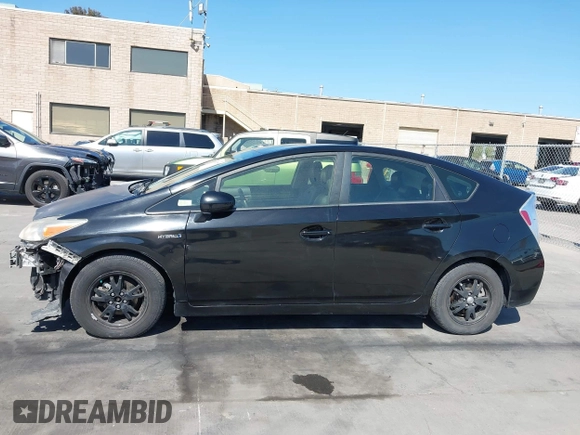 2014 Toyota Prius Four with VIN JTDKN3DU1E0393815, listed as a IAAI auction lot 42121737 with 136,090 mi miles and . Bid and sale history available at carsss.com. Image 15.