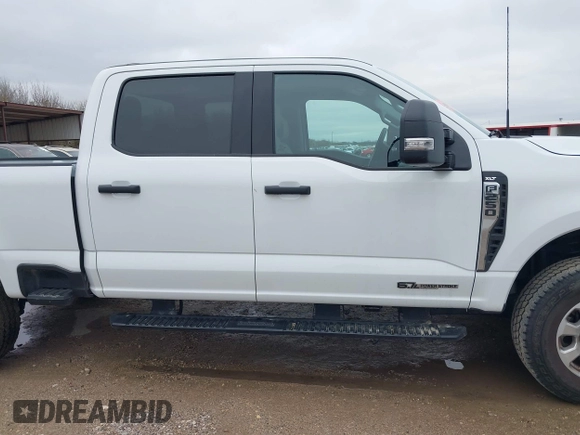 2024 Ford Super Duty F-250 SRW XL with VIN 1FT7W2BT6RED57554, listed as a IAAI auction lot 41546492 with 20,731 mi miles. Bid and sale history available at carsss.com. Image 13.
