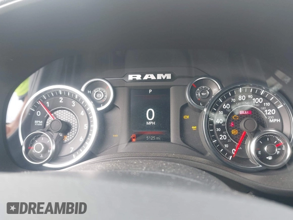 2025 Ram 1500 Big Horn z VIN 1C6RRFFG5SN516145, wystawiony jako IAAI lot #41040685 z przebiegiem 5 125 mil mil oraz . Historia ofert i sprzedaży dostępna na DreamBid. Obrazek 7.