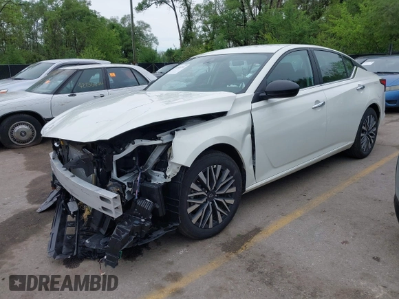 2025 Nissan Altima SV with VIN 1N4BL4DV0SN375282, listed as a IAAI auction lot 42149701 with 5,020 mi miles and . Bid and sale history available at DreamBid. Image 18.