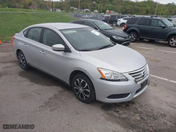 2015 Nissan Sentra S with VIN 3N1AB7AP0FY231596, listed as a IAAI auction lot 42086308 with 220,451 mi miles. Bid and sale history available at carsss.com. Image 1.
