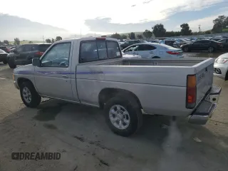 1996 Nissan Frontier XE z VIN 1N6SD11S1TC389671, wystawiony jako Copart lot #44762335 z przebiegiem 207 938 mil mil oraz Szkoda całkowita • Salvage title. Historia ofert i sprzedaży dostępna na DreamBid. Obrazek 2.