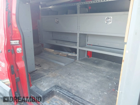 2020 Ford Transit Cargo z VIN 1FTBR1Y83LKB49056, wystawiony jako IAAI lot #41168050 z przebiegiem 91 855 mil mil oraz . Historia ofert i sprzedaży dostępna na DreamBid. Obrazek 8.