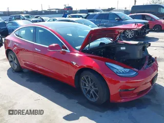 2019 Tesla Model 3 Mid Range с VIN 5YJ3E1EA7KF396485, выставлен на аукционе IAAI как лот 41999619 с пробегом 48 090 миль миль и . История ставок и продаж доступна на DreamBid. Изображение 1.