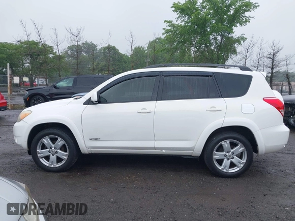 2008 Toyota RAV4 Sport с VIN JTMBD32V586063644, выставлен на аукционе IAAI как лот 42335585 с пробегом 182 196 миль миль и . История ставок и продаж доступна на DreamBid. Изображение 14.