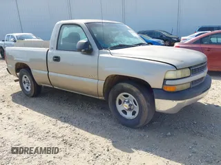 2002 Chevrolet Silverado 1500 with VIN 1GCEC14Z92Z303644, listed as a IAAI auction lot 42012490 with Not Provided miles. Bid and sale history available at carsss.com. Image 1.