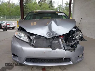 2017 Toyota Sienna LE Auto Access Seat с VIN 5TDKZ3DC4HS828226, выставлен на аукционе IAAI как лот 42283563 с пробегом 19 725 миль миль и . История ставок и продаж доступна на DreamBid. Изображение 12.