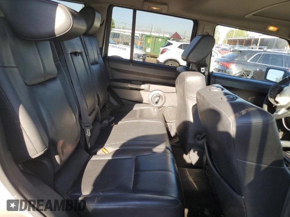 2008 Jeep Commander Limited with VIN 1J8HG582X8C200842, listed as a Copart auction lot 68732374 with 249,654 mi miles and Salvage Title. Bid and sale history available at carsss.com. Image 10.