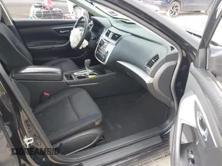 2017 Nissan Altima S with VIN 1N4AL3AP6HC273405, listed as a IAAI auction lot 42071012 with 130,032 mi miles and . Bid and sale history available at DreamBid. Image 5.