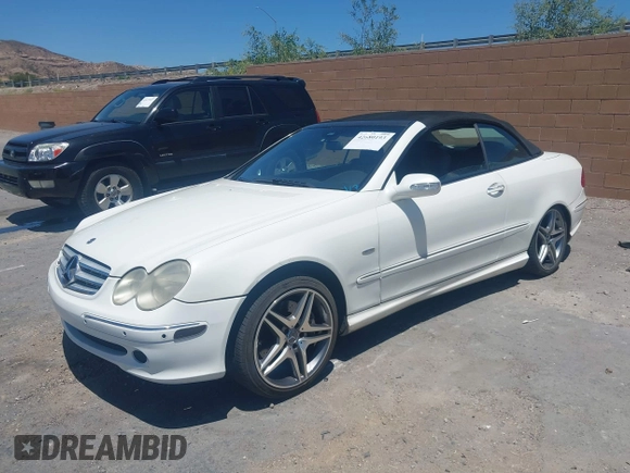 2009 Mercedes-Benz CLK 350 with VIN WDBTK56F19T103356, listed as a IAAI auction lot 42680193 with 151,300 mi miles and . Bid and sale history available at DreamBid. Image 2.