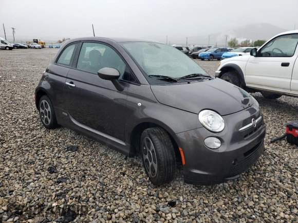 2017 FIAT 500e with VIN 3C3CFFGE0HT600746, listed as a Copart auction lot 55964925 with 30,465 mi miles and Salvage title. Bid and sale history available at DreamBid. Image 4.