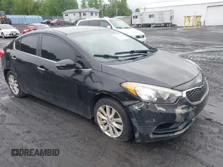 2014 Kia Forte EX z VIN KNAFX4A85E5046464, wystawiony jako IAAI lot #42326739 z przebiegiem 183 658 mil mil oraz . Historia ofert i sprzedaży dostępna na DreamBid. Obrazek 1.