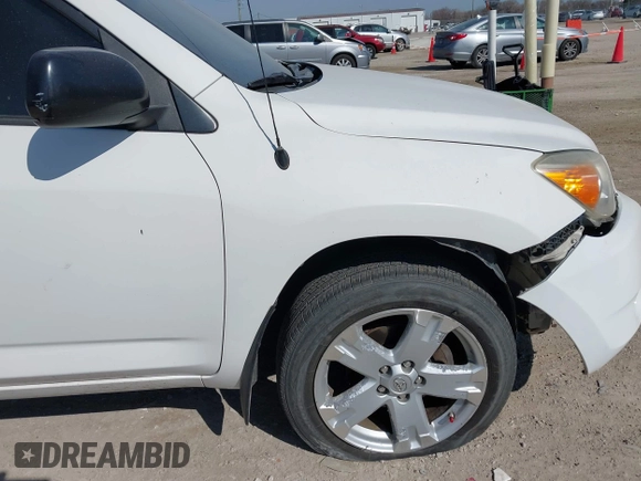 2006 Toyota RAV4 with VIN JTMBK33V165004551, listed as a IAAI auction lot 41757152 with 177,508 mi miles. Bid and sale history available at carsss.com. Image 13.