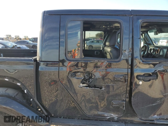 2020 Jeep Gladiator Mojave z VIN 1C6JJTEG9LL205738, wystawiony jako Copart lot #48773085 z przebiegiem 18 649 mil mil oraz Szkoda całkowita • Salvage title. Historia ofert i sprzedaży dostępna na DreamBid. Obrazek 11.