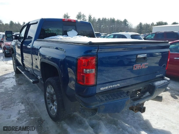 2015 GMC Sierra 2500HD available WiFi Denali with VIN 1GT120E8XFF623208, listed as a IAAI auction lot 41607260 with NaN miles. Bid and sale history available at carsss.com. Image 3.