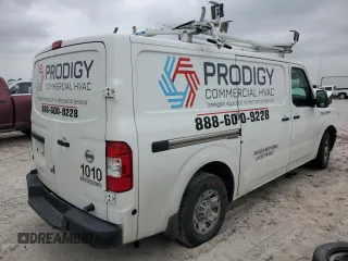 2018 Nissan NV Cargo S z VIN 1N6BF0KY8JN804168, wystawiony jako Copart lot #51158214 z przebiegiem Nie podano mil oraz Szkoda całkowita • Salvage title. Historia ofert i sprzedaży dostępna na DreamBid. Obrazek 3.