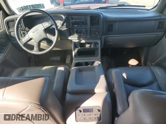 2005 GMC Yukon SLT with VIN 1GKEK13T25J192913, listed as a Copart auction lot 70581304 with 207,531 mi miles and Salvage Title. Bid and sale history available at carsss.com. Image 8.