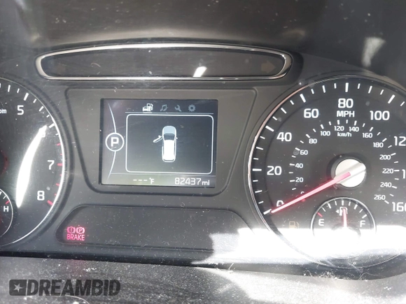 2018 Kia Sorento LX with VIN 5XYPG4A32JG350672, listed as a IAAI auction lot 40830917 with 82,437 mi miles. Bid and sale history available at carsss.com. Image 15.