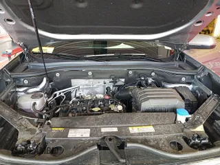 2024 Volkswagen Atlas SE with VIN 1V2HR2CA9RC557329, listed as a IAAI auction lot 42734151 with 19,097 mi miles and . Bid and sale history available at DreamBid. Image 31.