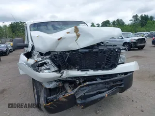 2018 Nissan NV Cargo S z VIN 1N6BF0KM1JN810438, wystawiony jako IAAI lot #42380139 z przebiegiem Nie podano mil oraz . Historia ofert i sprzedaży dostępna na DreamBid. Obrazek 6.