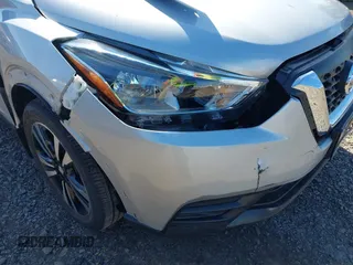 2020 Nissan Kicks SV with VIN 3N1CP5CV7LL545281, listed as a IAAI auction lot 42136872 with 11,458 mi miles. Bid and sale history available at carsss.com. Image 6.