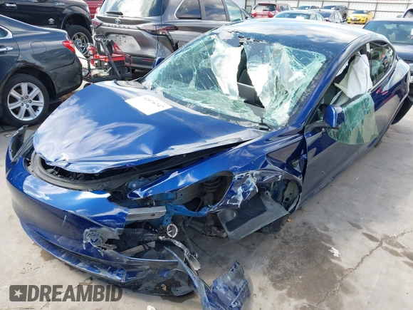 2023 Tesla Model 3 z VIN 5YJ3E1EA8PF403743, wystawiony jako IAAI lot #42076747 z przebiegiem 58 399 mil mil oraz . Historia ofert i sprzedaży dostępna na DreamBid. Obrazek 6.