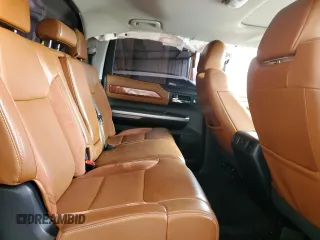 2017 Toyota Tundra Platinum z VIN 5TFAY5F10HX613975, wystawiony jako Copart lot #49817215 z przebiegiem 129 735 mil mil oraz Szkoda całkowita • Salvage title. Historia ofert i sprzedaży dostępna na DreamBid. Obrazek 11.