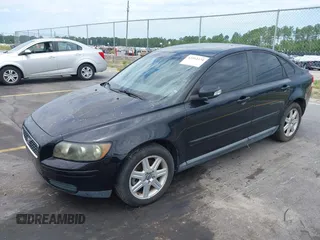 2007 Volvo S40 2.4L z VIN YV1MS382972260828, wystawiony jako IAAI lot #42312374 z przebiegiem 129 152 mil mil oraz . Historia ofert i sprzedaży dostępna na DreamBid. Obrazek 2.