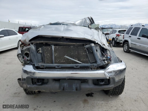 1999 Ford Super Duty F-250 XL with VIN 1FTNX21L1XEC64475, listed as a Copart auction lot 49264735 with 0 mi miles and Salvage Title. Bid and sale history available at carsss.com. Image 5.