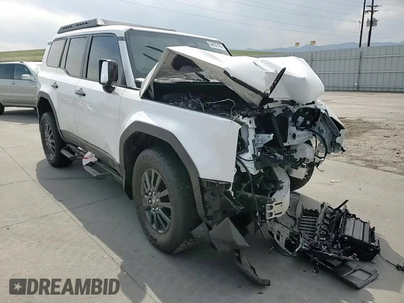 2025 Toyota Land Cruiser 1958 Edition z VIN JTEABFAJ8SK019200, wystawiony jako Copart lot #54435195 z przebiegiem Nie podano mil oraz Szkoda całkowita • Salvage title. Historia ofert i sprzedaży dostępna na DreamBid. Obrazek 14.