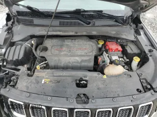 2019 Jeep Compass Latitude with VIN 3C4NJCBB3KT636386, listed as a Copart auction lot 58555305 with 97,923 mi miles and Salvage title. Bid and sale history available at DreamBid. Image 11.
