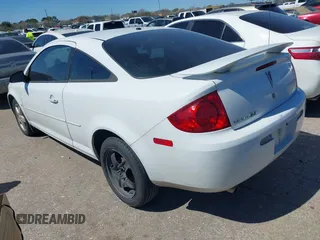 2008 Pontiac G5 with VIN 1G2AL18F887217488, listed as a IAAI auction lot 41726062 with 1 mi miles. Bid and sale history available at carsss.com. Image 3.