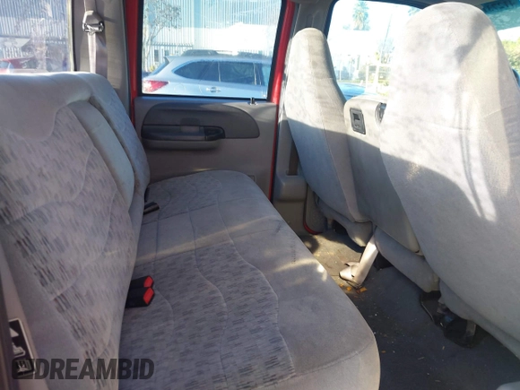 2000 Ford F-350 XL with VIN 3FTSW30F8YMA69377, listed as a IAAI auction lot 41273100 with 158,785 mi miles and . Bid and sale history available at DreamBid. Image 8.