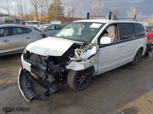 2017 Dodge Grand Caravan SXT with VIN 2C4RDGCG2HR818425, listed as a IAAI auction lot 41837757 with 175,201 mi miles. Bid and sale history available at carsss.com. Image 2.