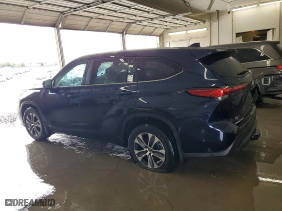 2023 Toyota Highlander Hybrid XLE with VIN 5TDKBRCH0PS125886, listed as a Copart auction lot 51251185 with 35,071 mi miles and Salvage Title. Bid and sale history available at carsss.com. Image 2.
