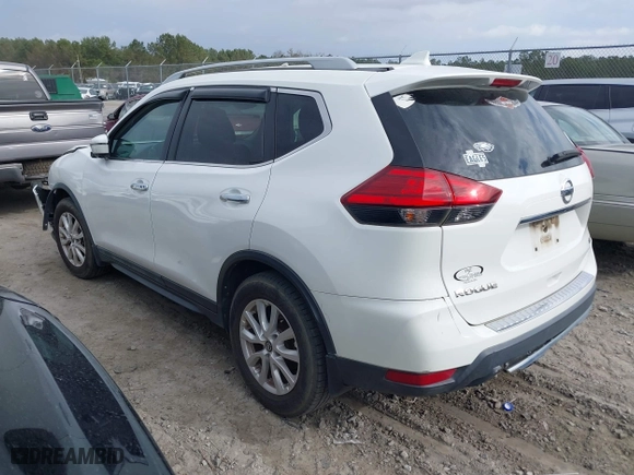 2017 Nissan Rogue SL with VIN 5N1AT2MT1HC752985, listed as a IAAI auction lot 41246428 with 140,101 mi miles. Bid and sale history available at carsss.com. Image 3.