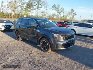 2024 Kia Sorento S with VIN 5XYRL4JC6RG255953, listed as a IAAI auction lot 41842589 with 28,030 mi miles. Bid and sale history available at carsss.com. Image 1.