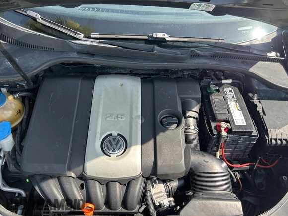 2009 Volkswagen Jetta SE with VIN 3VWRM71K89M145377, listed as a Copart auction lot 66104525 with 161,429 mi miles and Clean title. Bid and sale history available at DreamBid. Image 7.