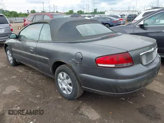 2005 Chrysler Sebring z VIN 1C3EL45X95N518231, wystawiony jako IAAI lot #42438830 z przebiegiem 176 877 mil mil oraz . Historia ofert i sprzedaży dostępna na DreamBid. Obrazek 3.