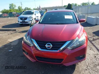 2017 Nissan Altima SR с VIN 1N4AL3APXHC143479, выставлен на аукционе IAAI как лот 42329830 с пробегом 159 960 миль миль и . История ставок и продаж доступна на DreamBid. Изображение 12.