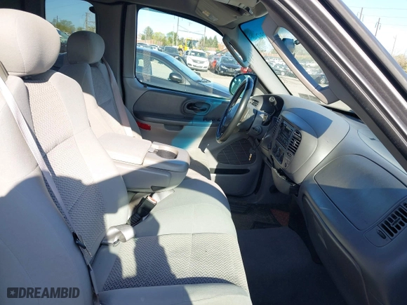2004 Ford F-150 Heritage XL with VIN 2FTRX18W34CA97890, listed as a IAAI auction lot 42060361 with 177,385 mi miles. Bid and sale history available at carsss.com. Image 5.