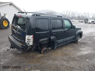 2008 Jeep Liberty Sport with VIN 1J8GN28K28W106520, listed as a IAAI auction lot 41995195 with 211,275 mi miles. Bid and sale history available at carsss.com. Image 4.
