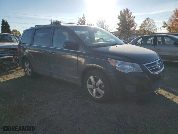2011 Volkswagen Routan SE with VIN 2V4RW3DG3BR804693, listed as a Copart auction lot 76273914 with 0 mi miles and Clean Title. Bid and sale history available at carsss.com. Image 4.