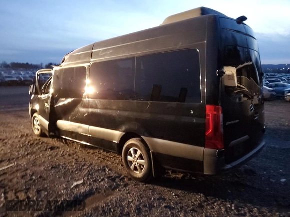 2020 Mercedes-Benz Sprinter with VIN W1Z4EGHY1LT031208, listed as a Copart auction lot 81883314 with 129,460 mi miles and Salvage Title. Bid and sale history available at DreamBid. Image 2.