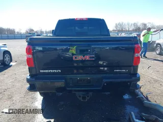 2015 GMC Sierra 2500HD available WiFi Denali with VIN 1GT120E86FF567722, listed as a IAAI auction lot 41603473 with 176,312 mi miles. Bid and sale history available at carsss.com. Image 16.
